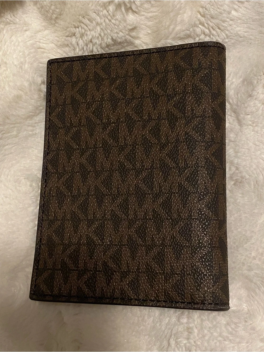 Michael Kors Brown Monogram Travel Passport Card Holder NWOT 💖